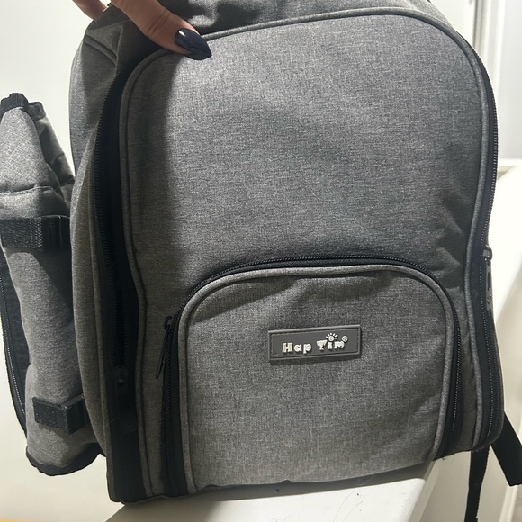 Brand new picnic backpack set - Picture 2 of 5